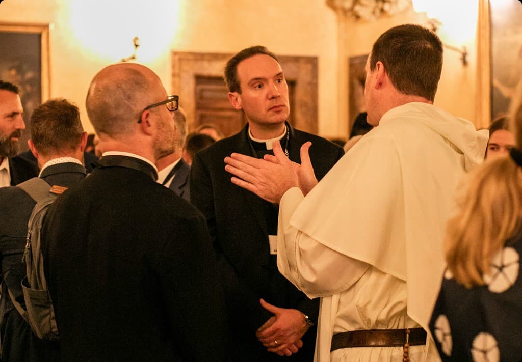Forum participants connecting